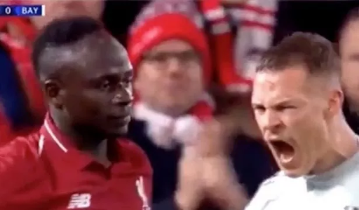  5 pha ăn mừng đáng chê