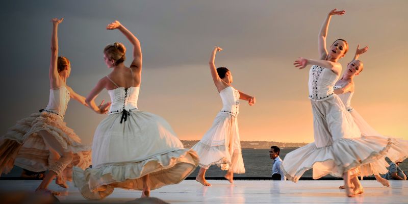 Tâm lý học về việc mơ thấy thi múa