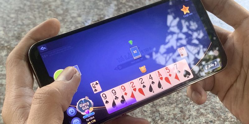 Bật mí mẹo chơi game bài RED88 bất bại