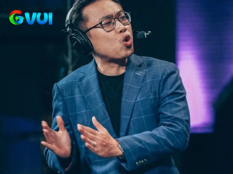 Xem đá gà trên GVUI có bình luận viên phân tích